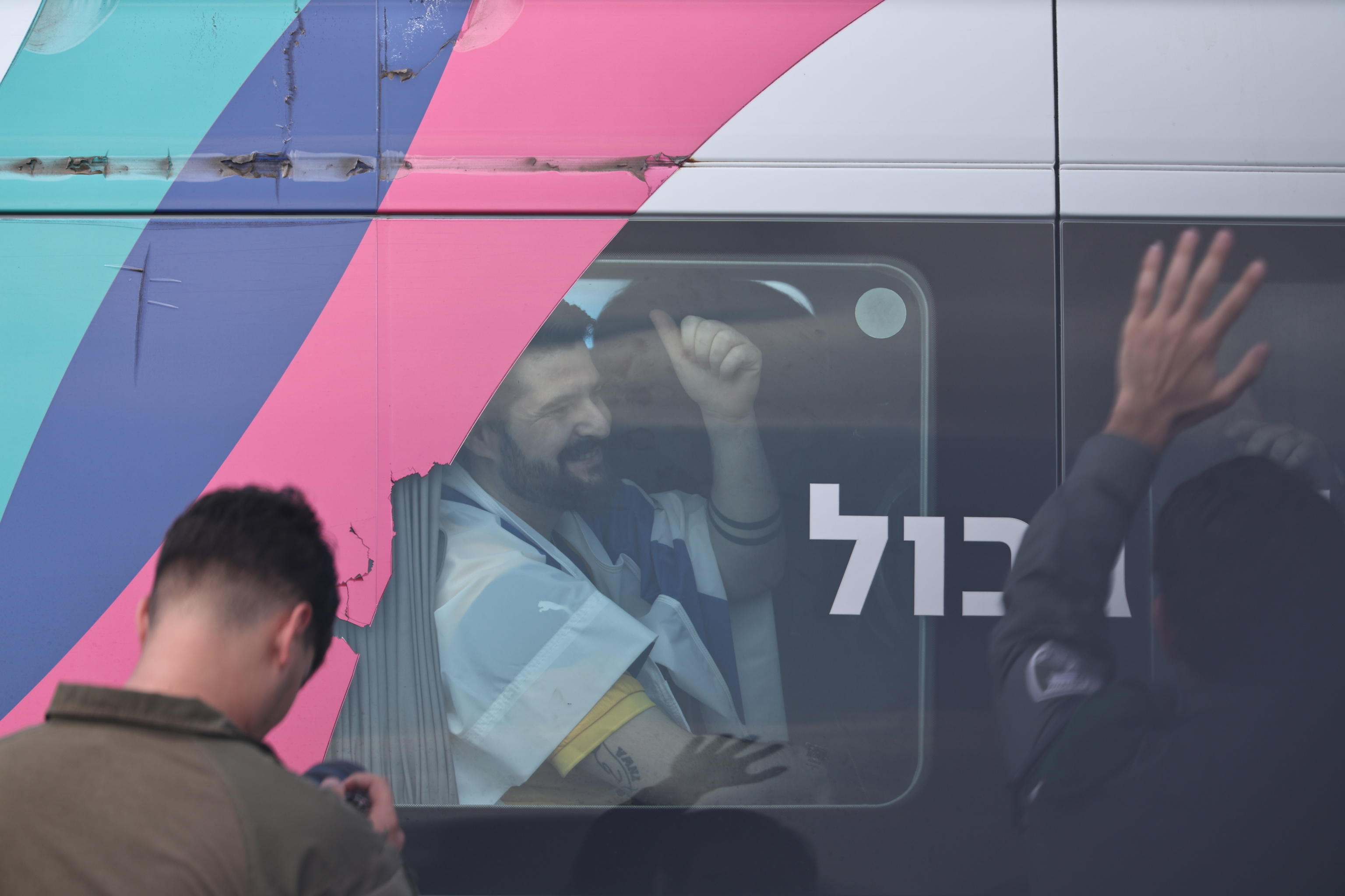 La giornata degli ostaggi: Tel Aviv accoglie i rapiti