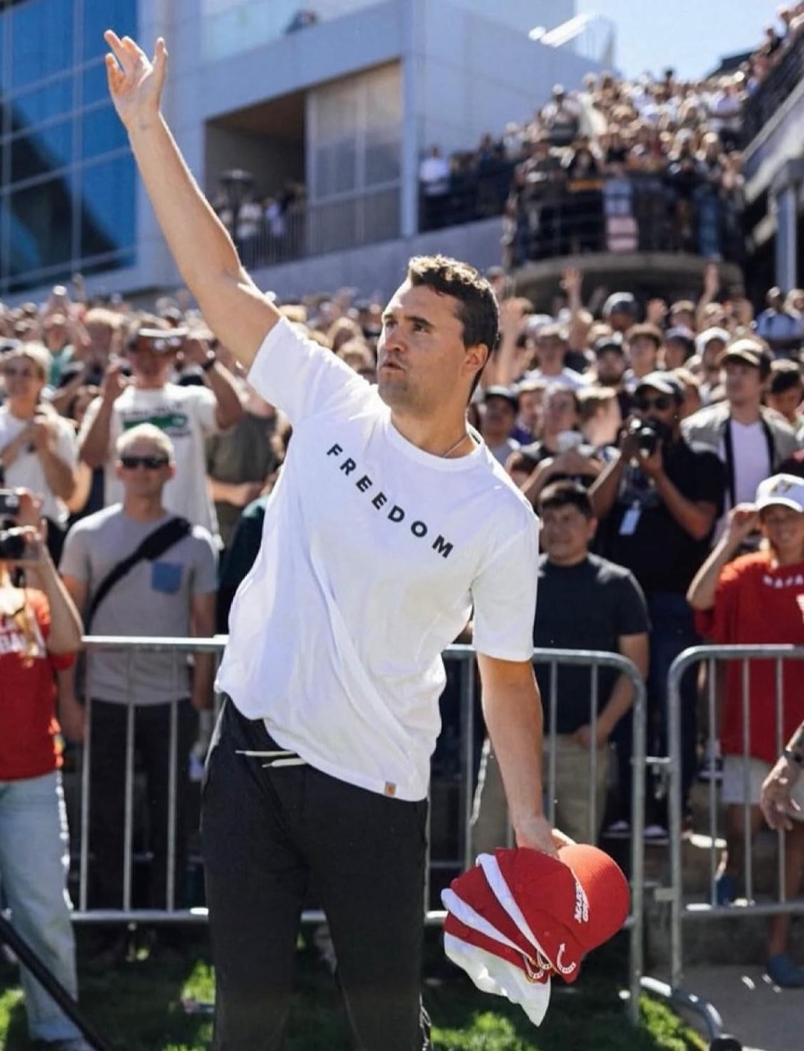 Malati d’odio: la sinistra cannibale e partigiana