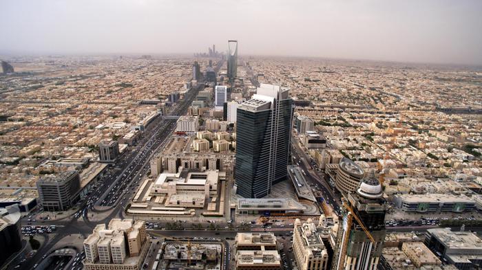 La casa sospesa: quando lo Stato ferma il mercato