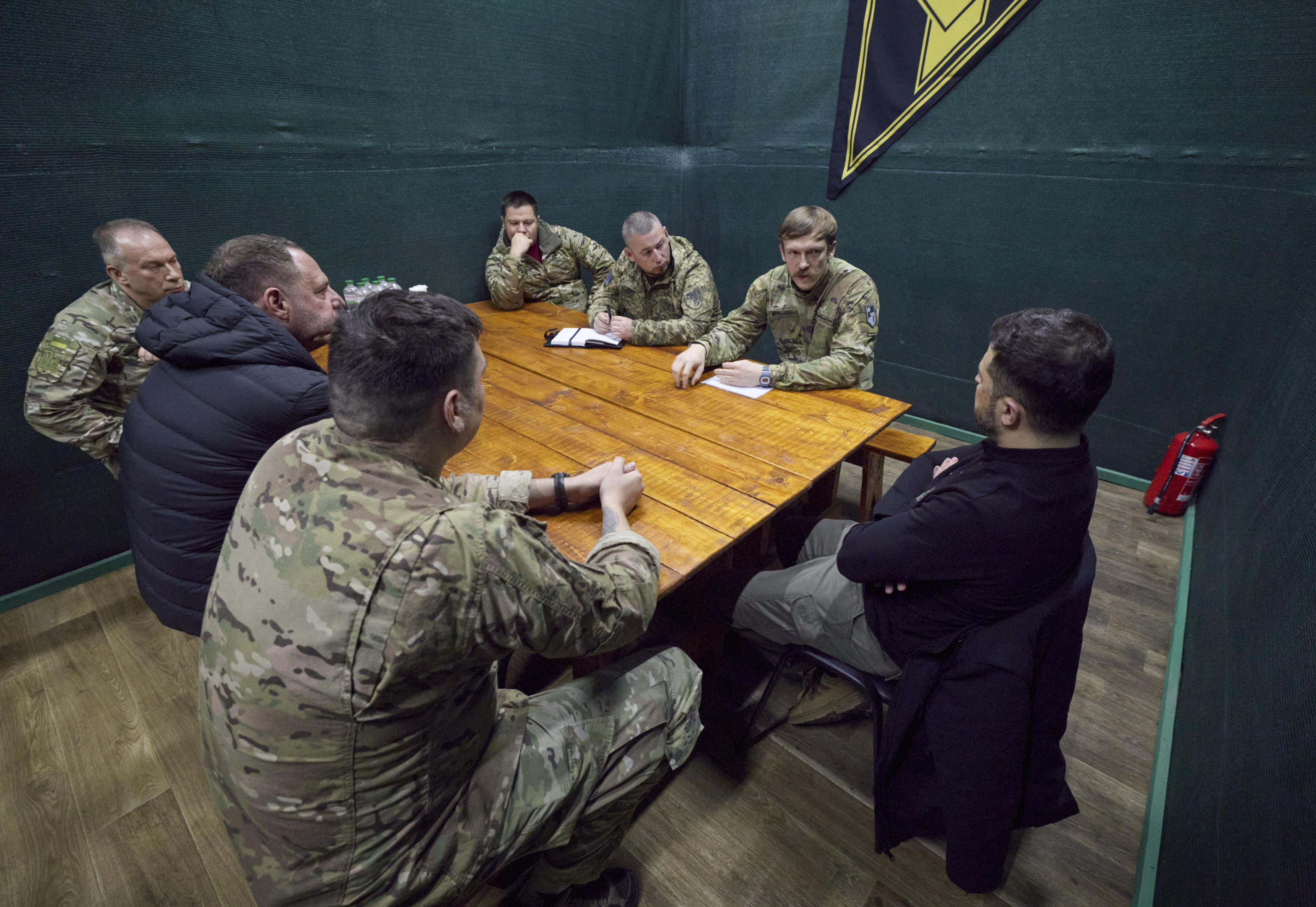 Ucraina: il giorno dopo lo scandalo resta la guerra