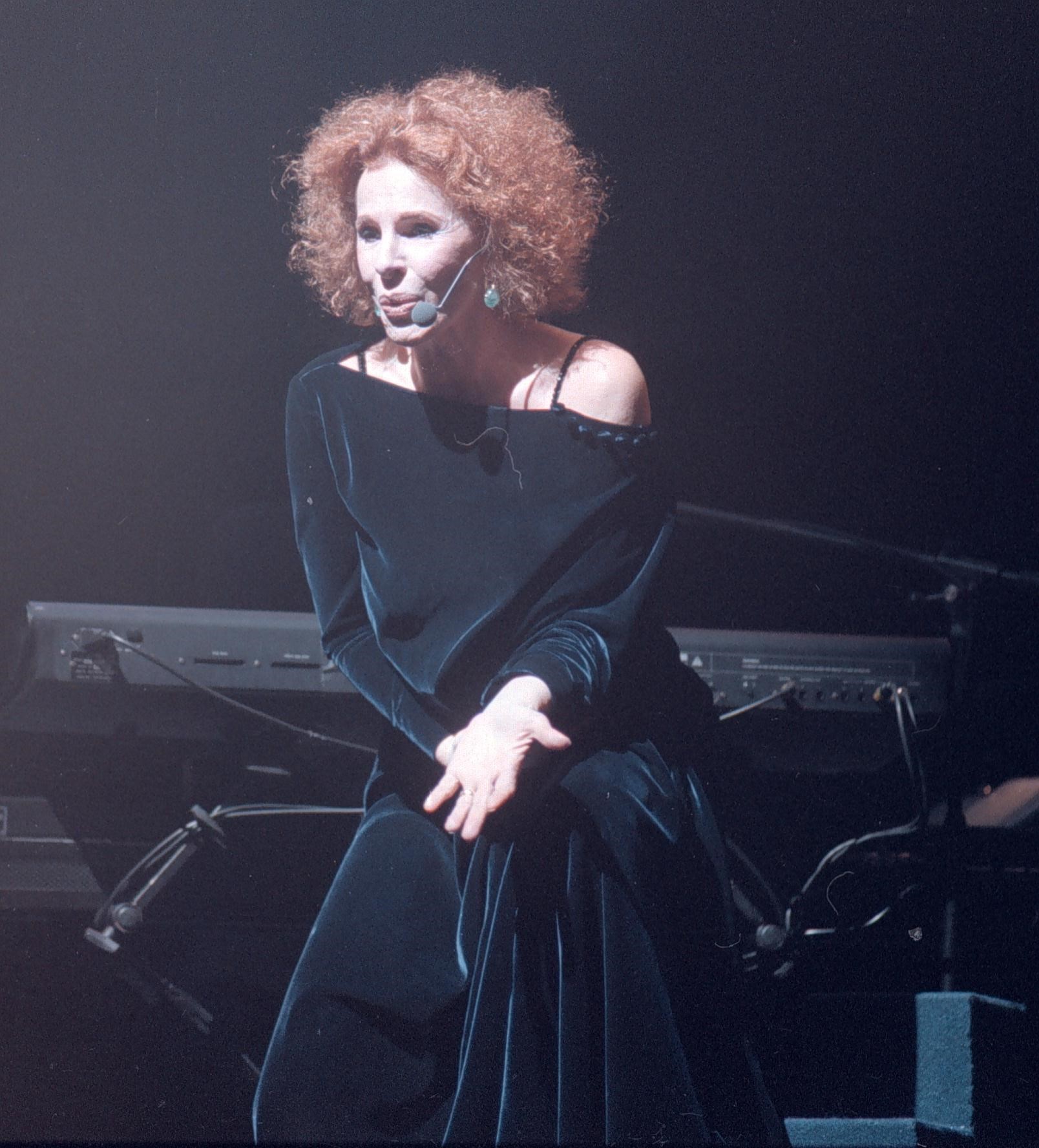 Ornella Vanoni: un’icona di libertà all’appuntamento con il mito