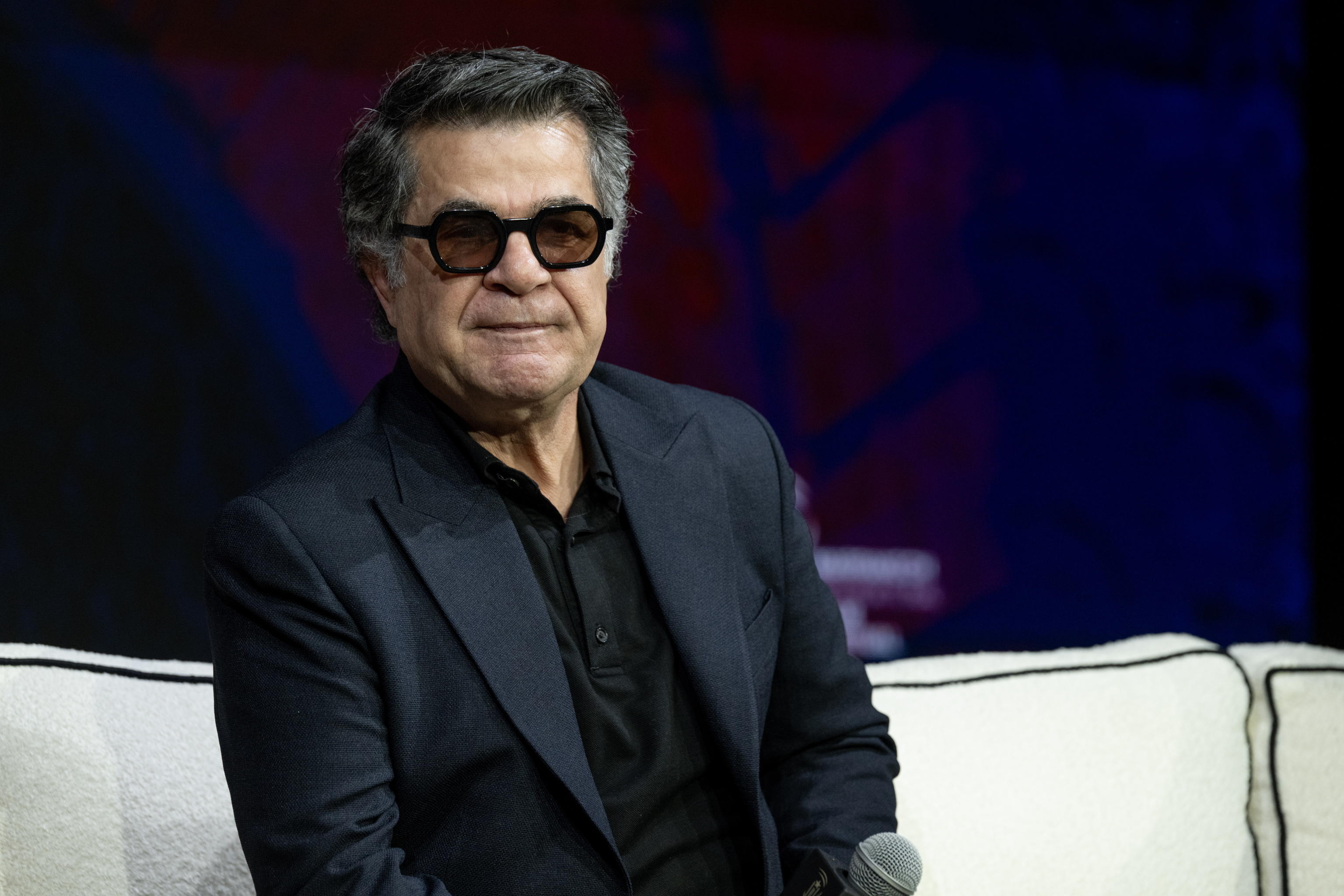 Iran, nucleare e cinema le crepe del potere