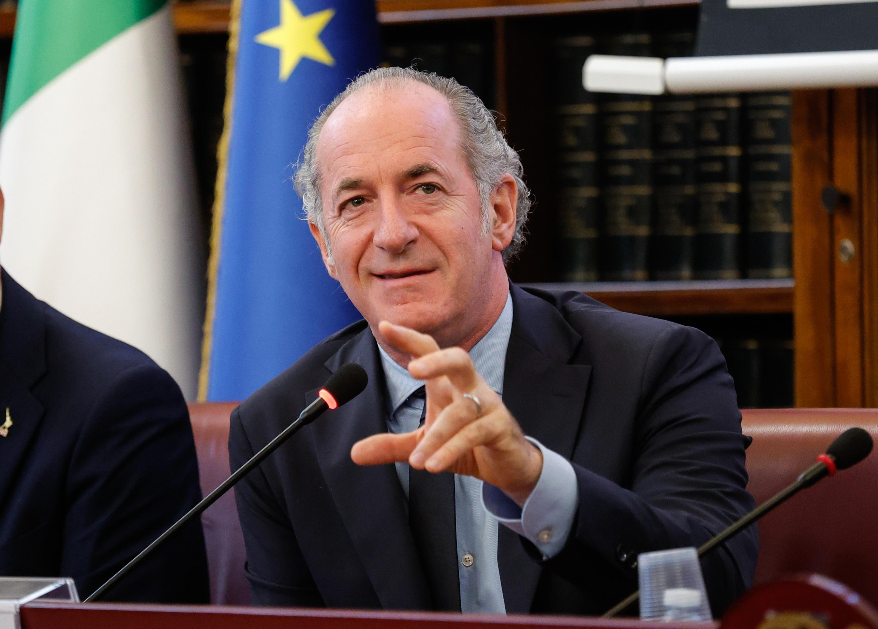 Zaia: “Appello per una svolta a destra”