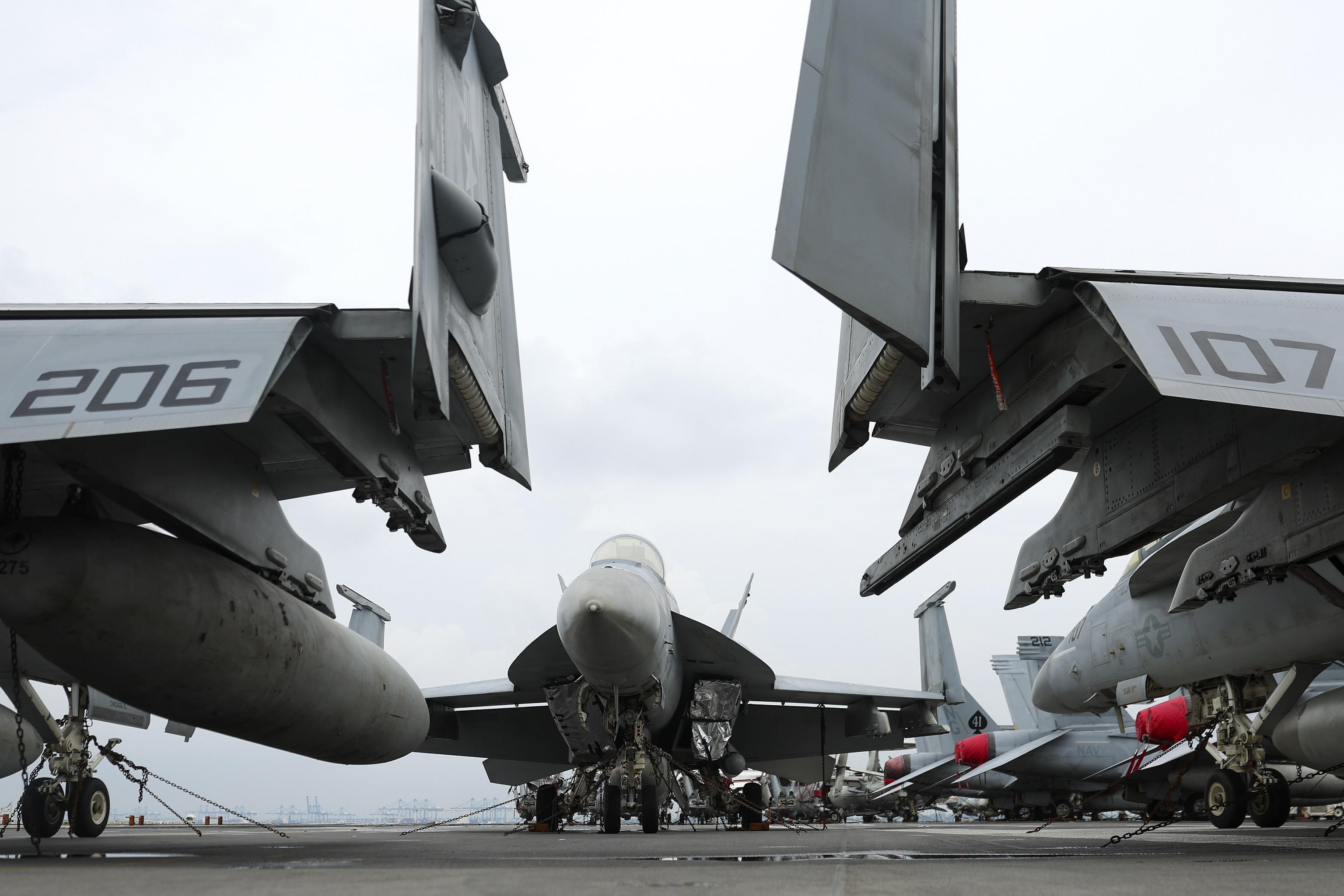 Proteste in Iran: gli Usa muovono una portaerei