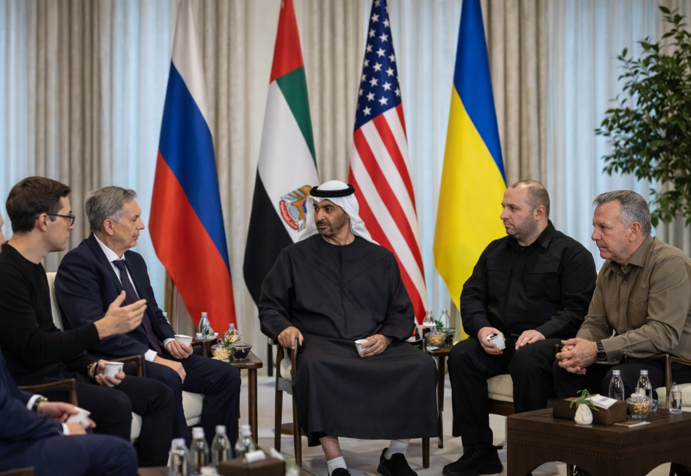 Abu Dhabi: Witkoff è davvero neutrale? 