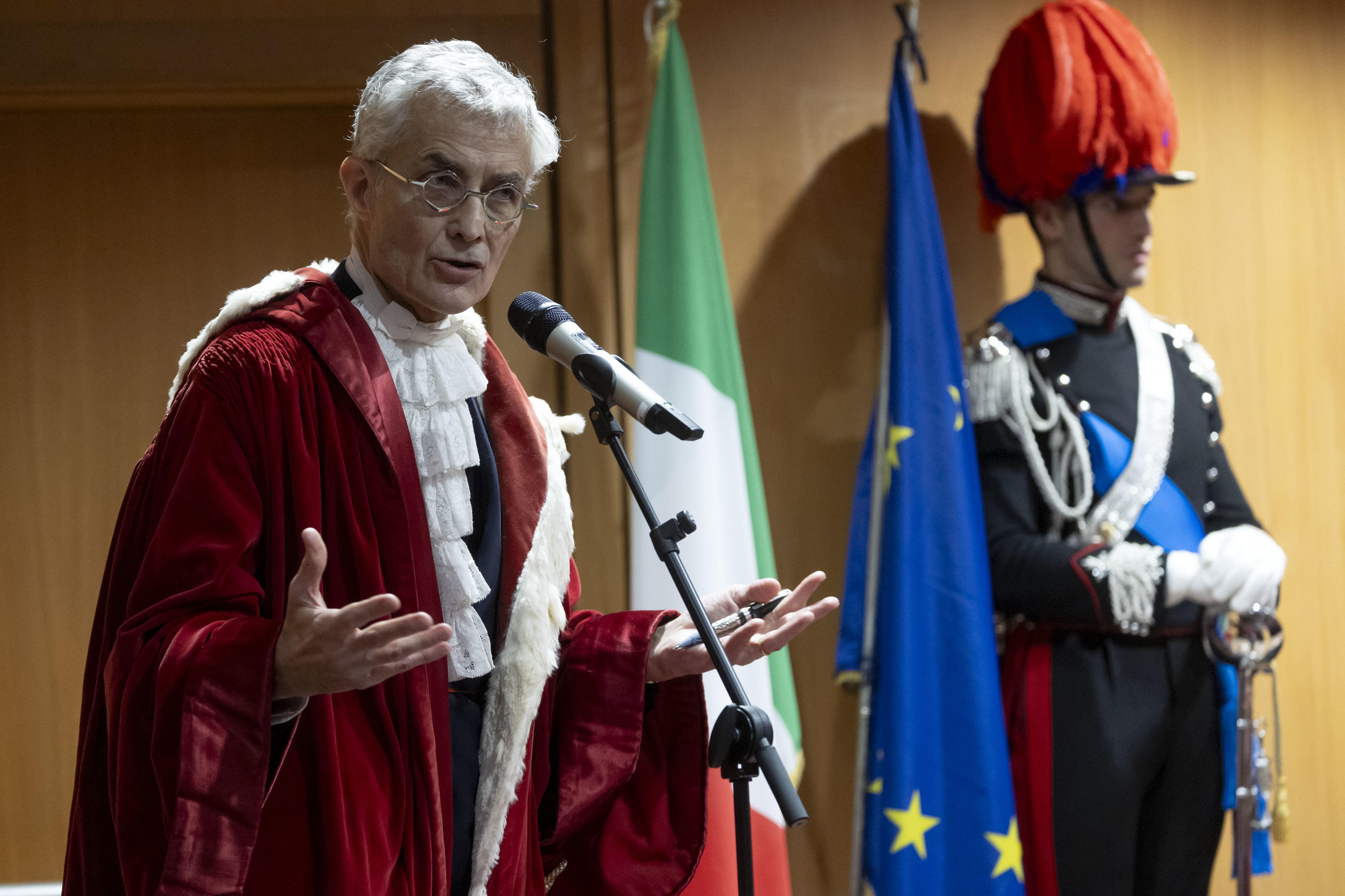 “Mars Attacks!” Magistrati provenienti da Marte