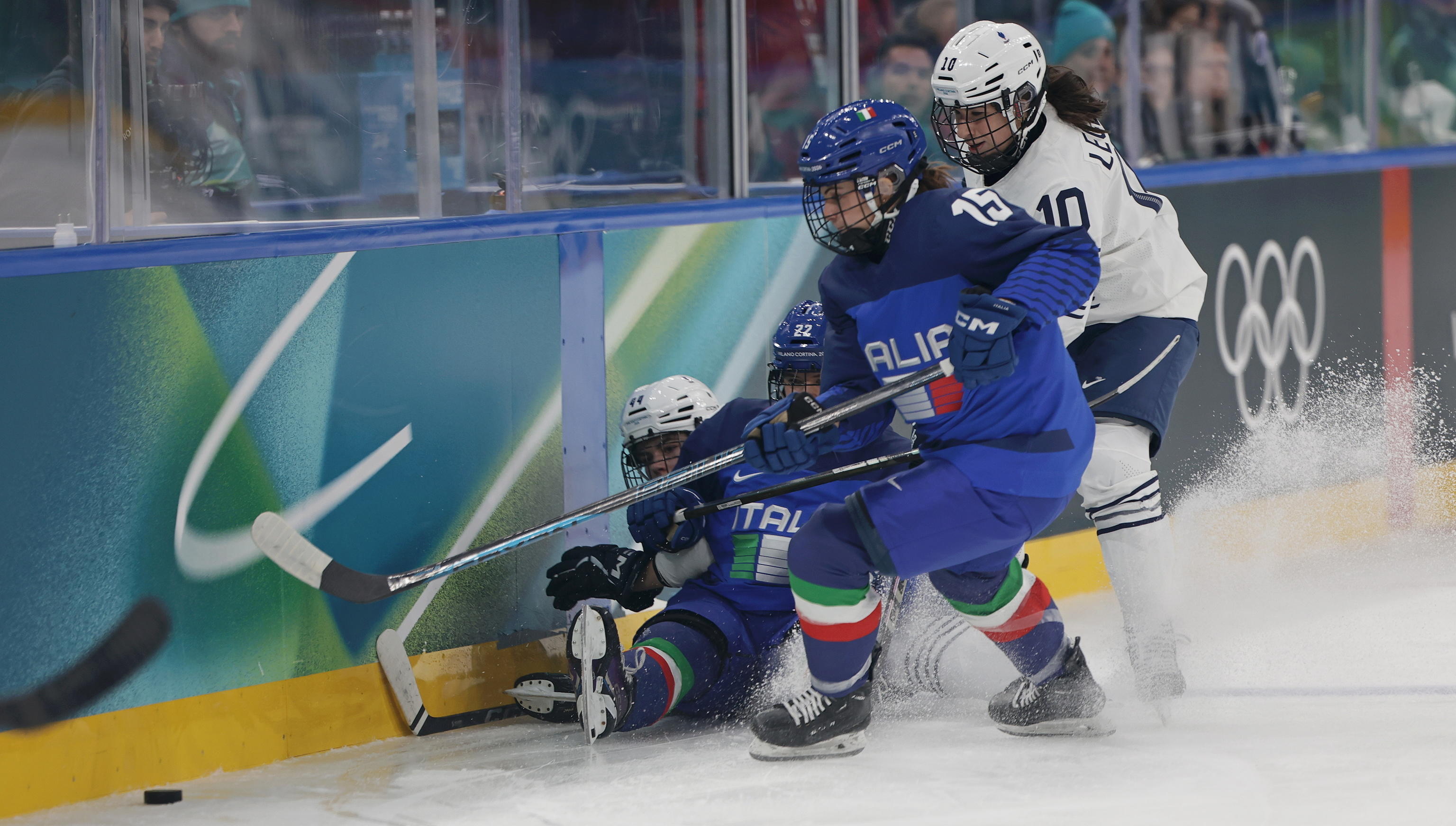 Hockey femminile: esordio al miele a Milano Cortina