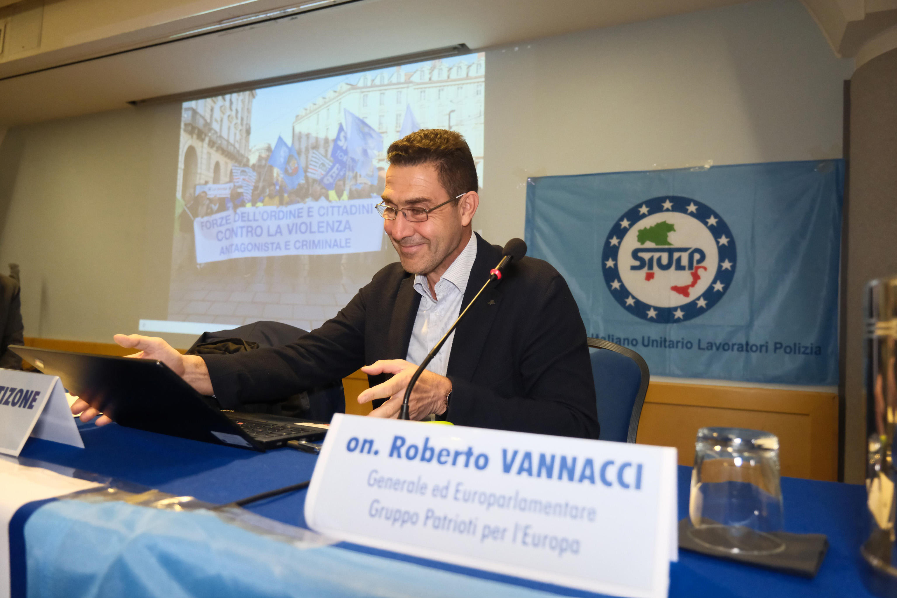 Vannacci cambia gruppo: dai Patrioti all’Ens