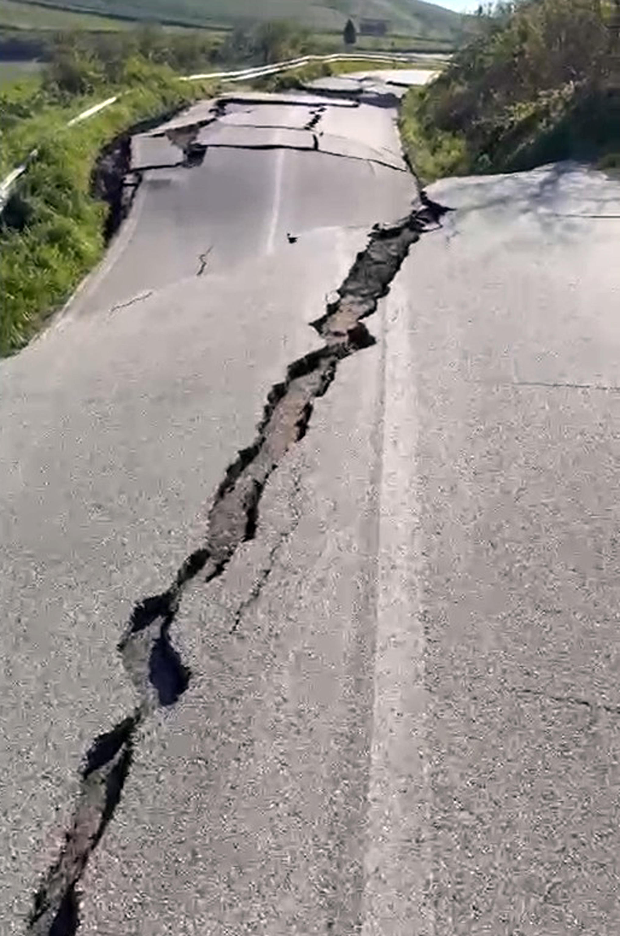 Frana in Molise, si fermano i treni