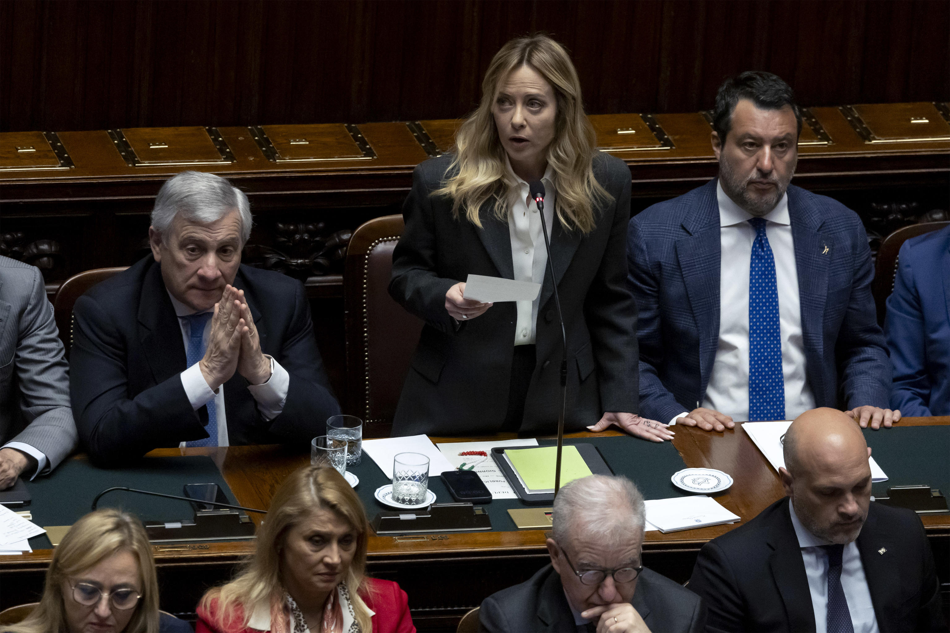 Chi non sta con loro è mafioso