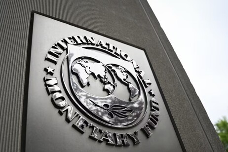 La realtà manipolata: quando l’economia diventa narrazione