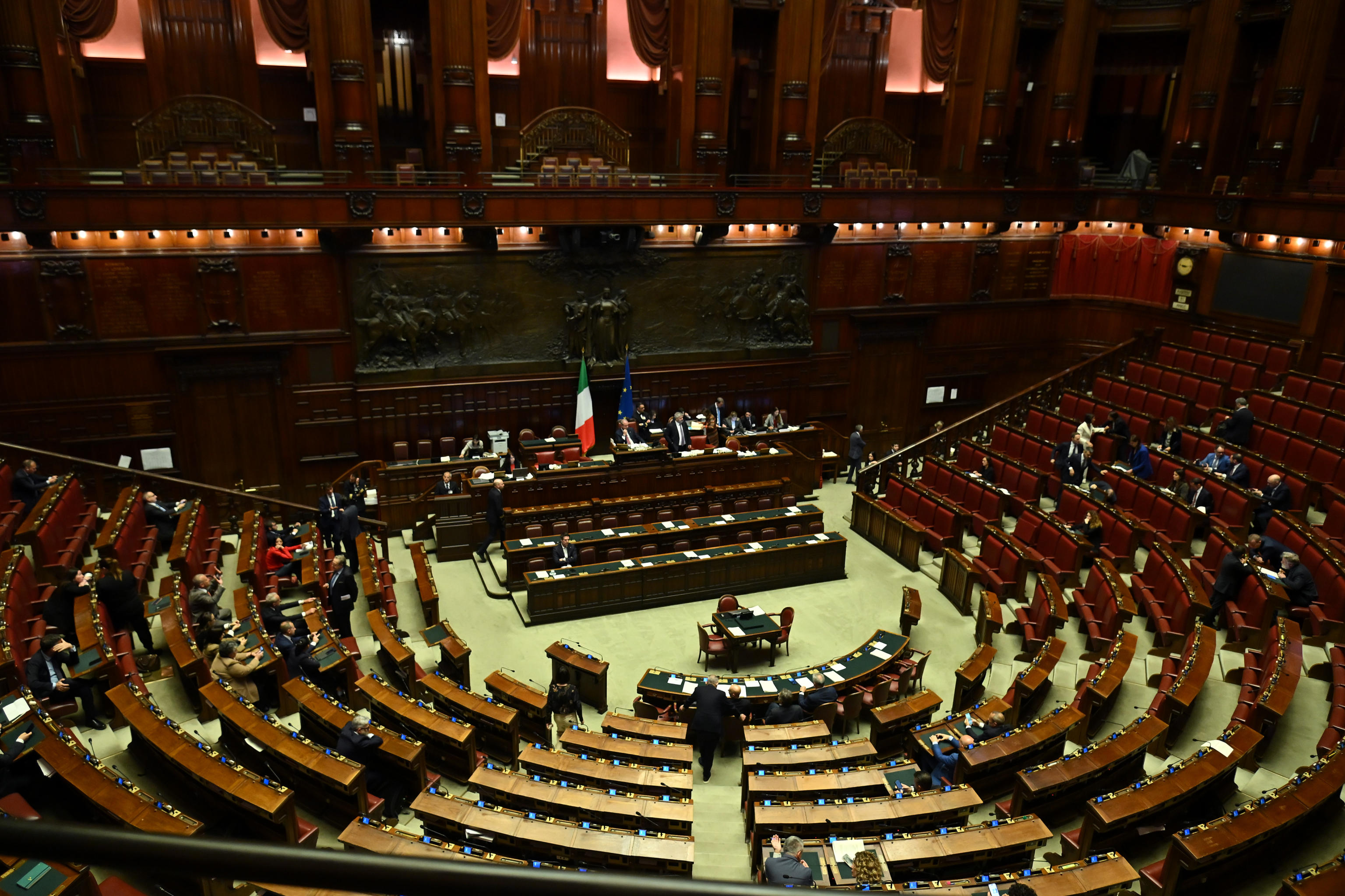 Dl sicurezza, il Governo pone la fiducia