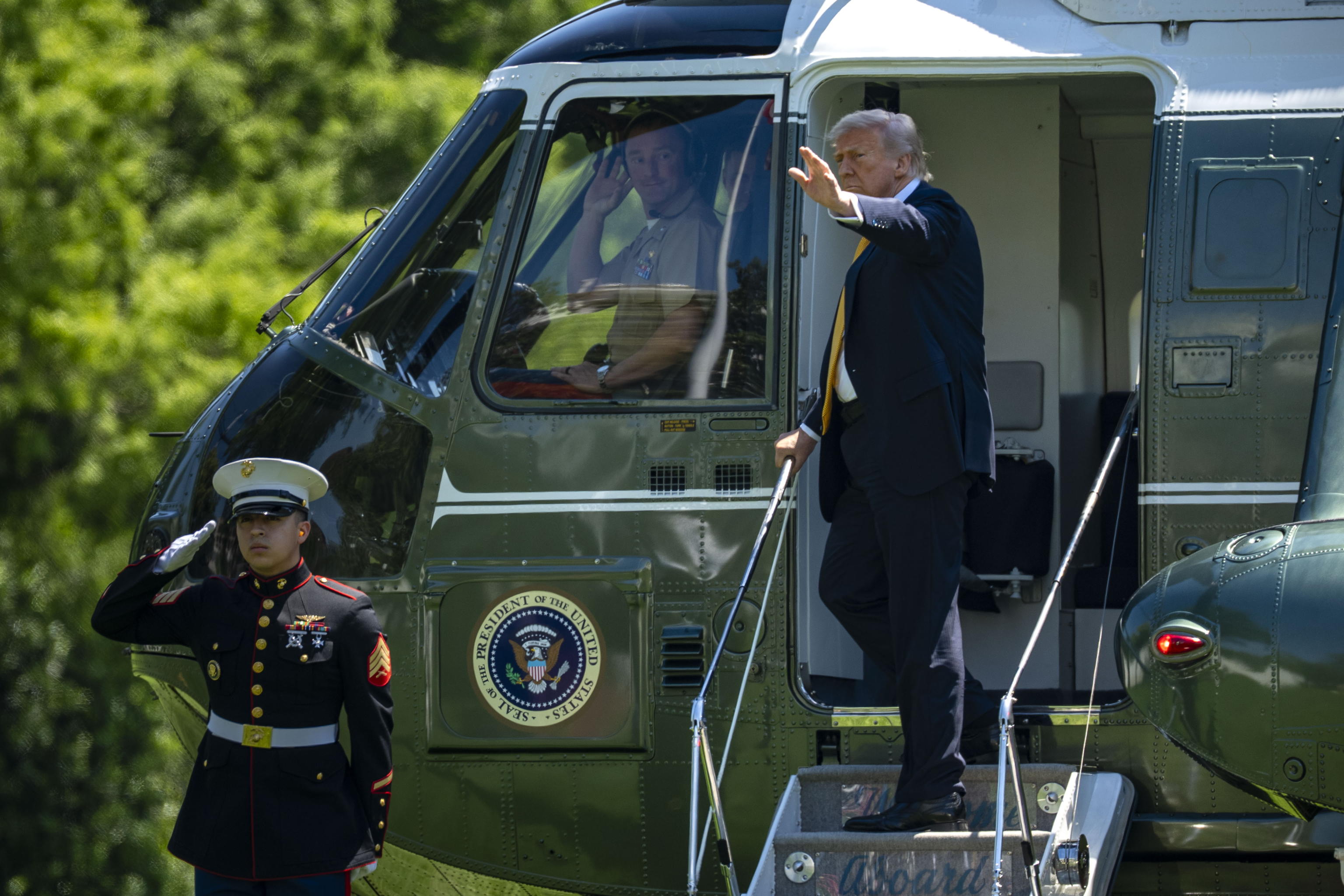 Trump vola da Xi: il tycoon è atterrato a Pechino