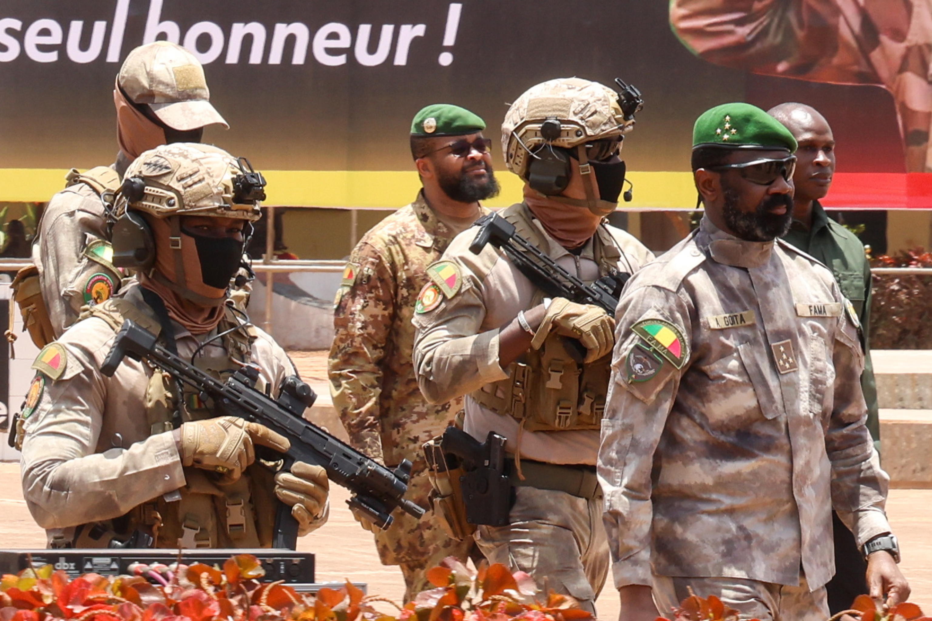 Lo Stato islamico assedia il governo del Mali
