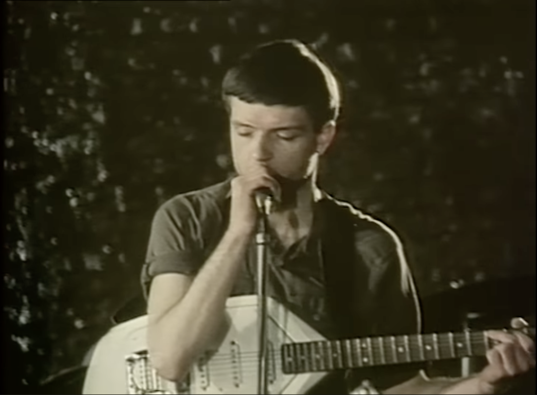 Sottosuolo. Ian Curtis: l’amore ci ridurrà a pezzi