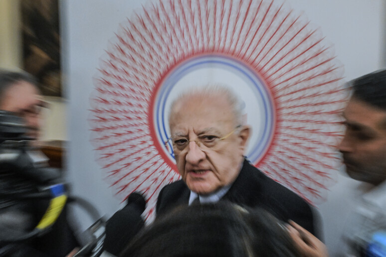 Lo sceriffo e le tre scimmiette