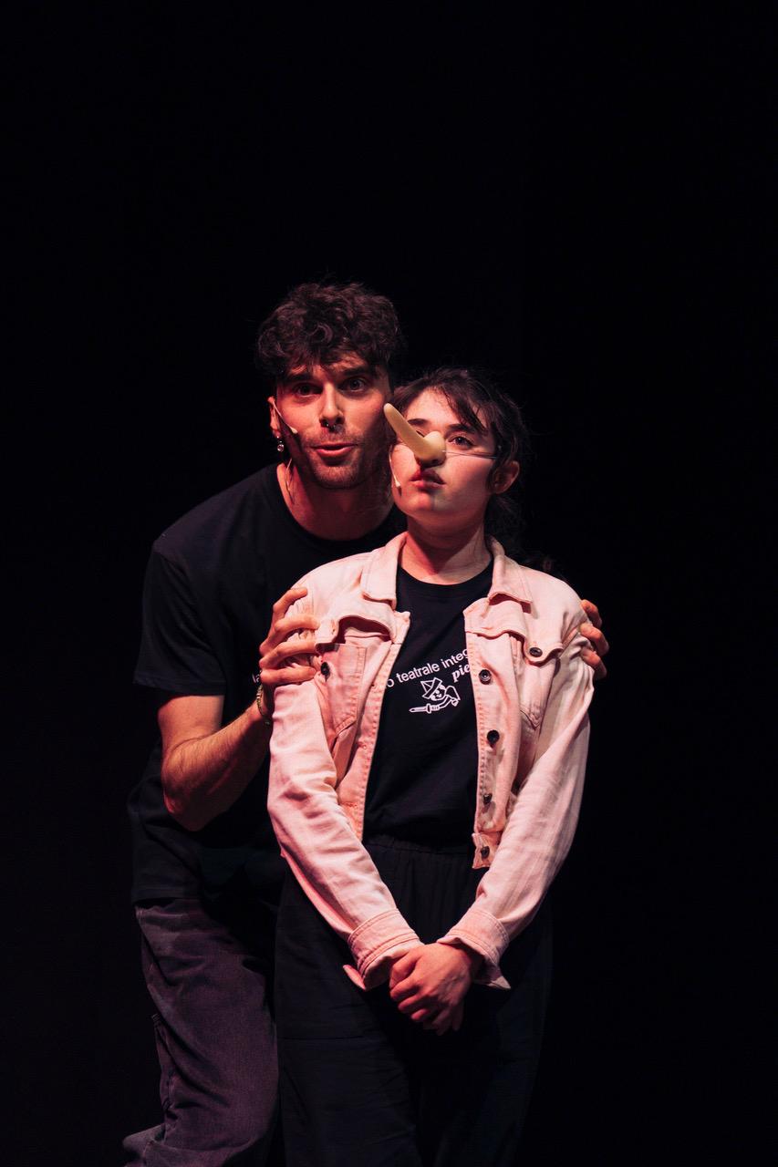 Pinocchia, adolescente di legno
