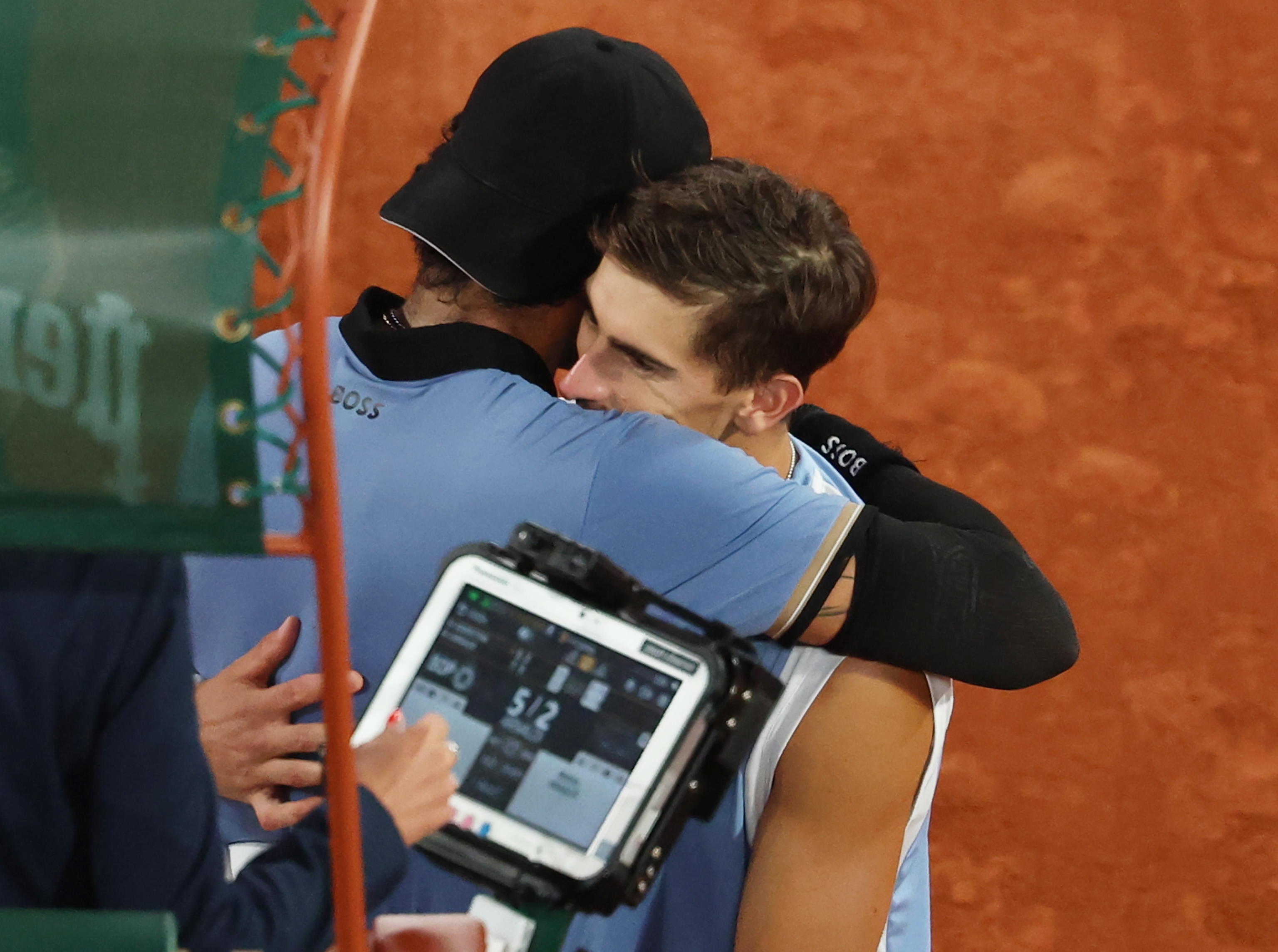 Roland Garros: Berrettini si ritira, Arnaldi in Semifinale