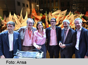 Il disco rotto parolaio della sinistra