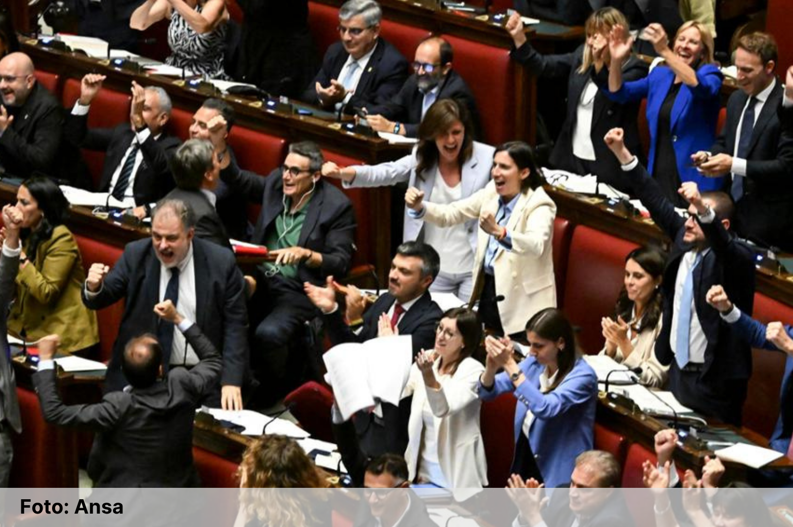 Turisti della democrazia