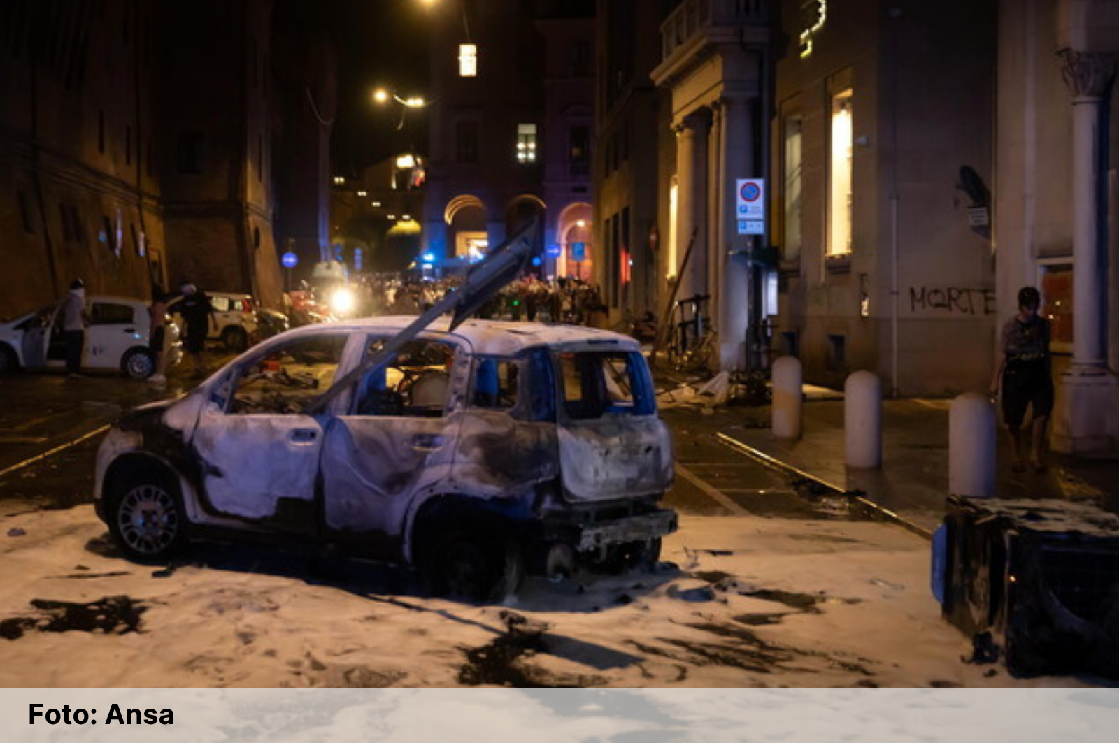 La guerriglia urbana di Bologna e la giustizia fai da te