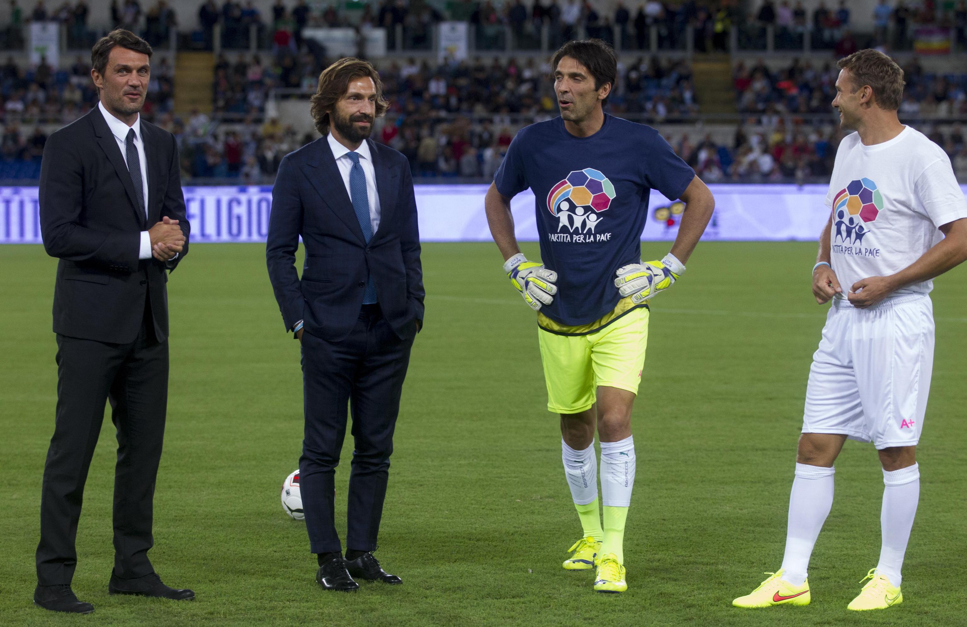Pirlo sui social: “Non sarò il ct dell’Italia”