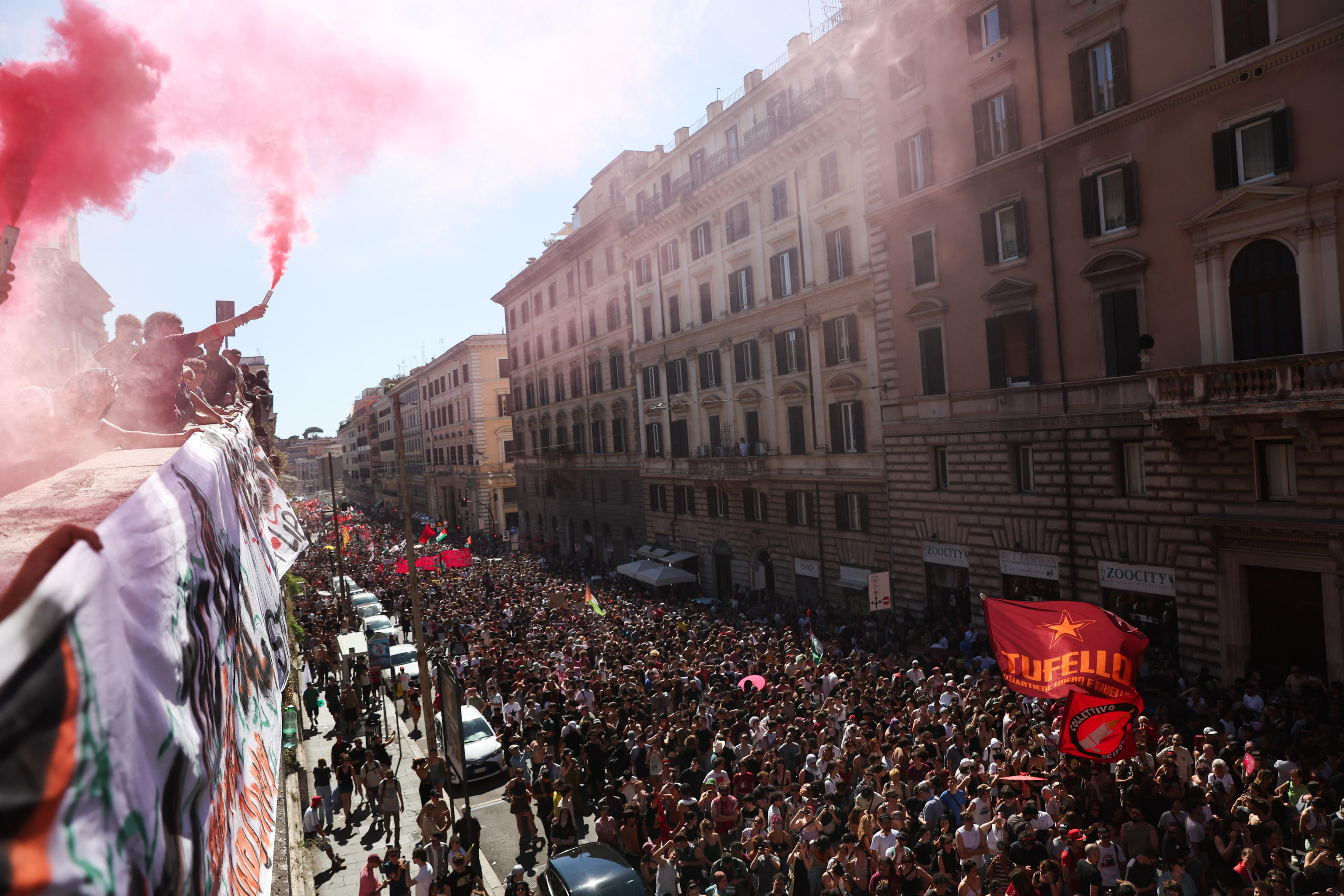 Gli anti-tutto: un mondo di affabulatori