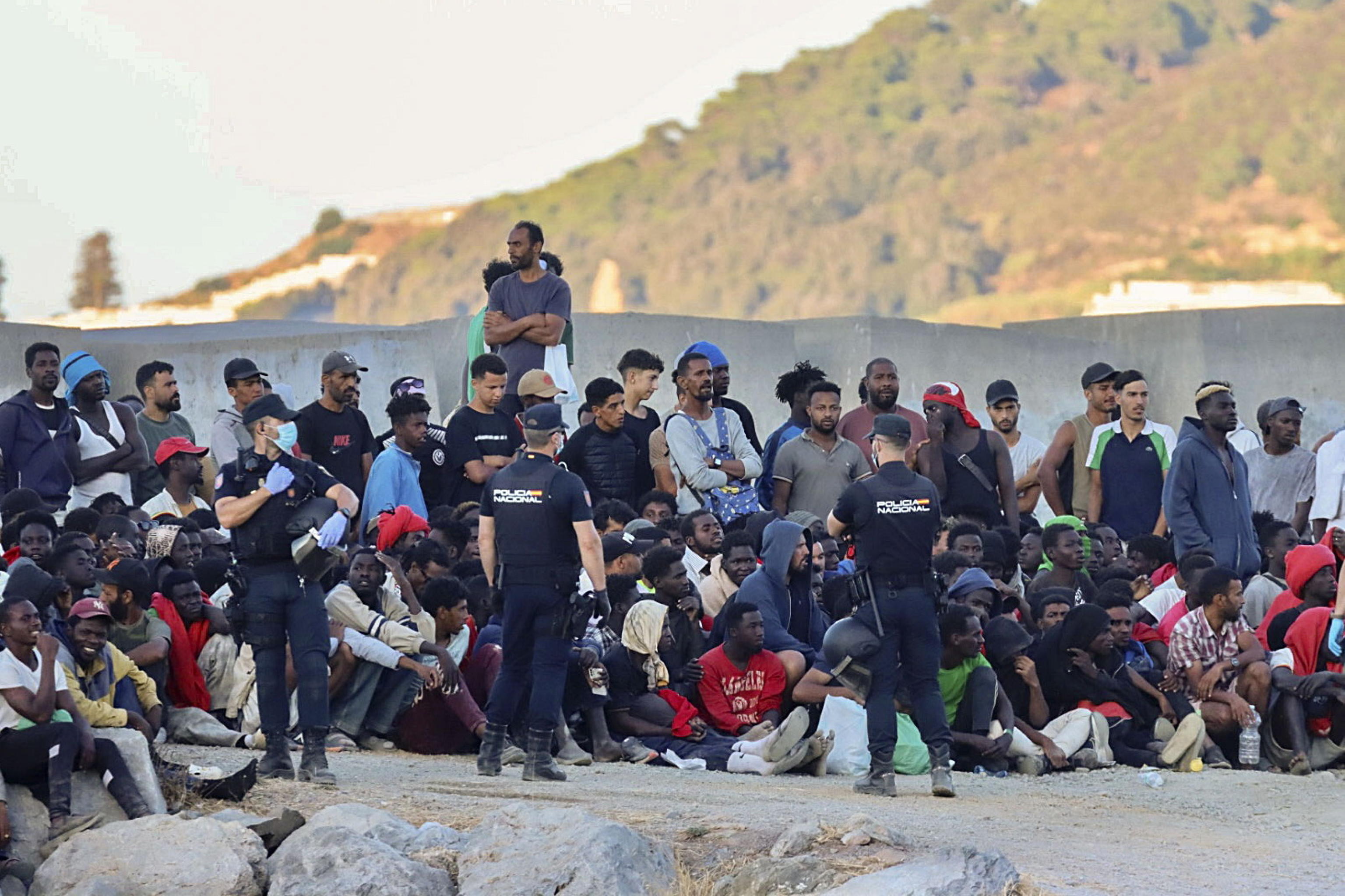 La metamorfosi della sinistra e il nuovo soggetto rivoluzionario: l’immigrato irregolare