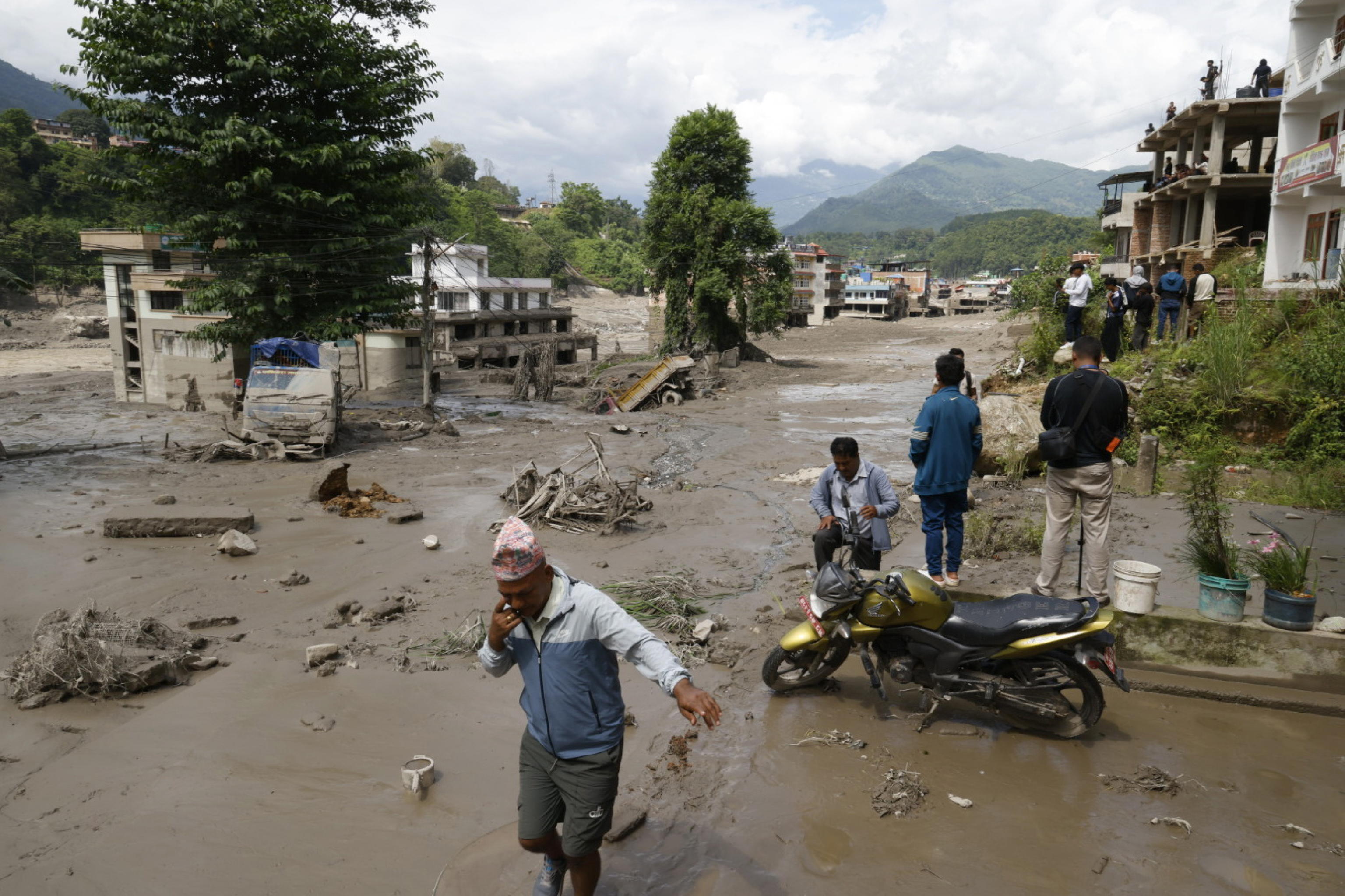 Alluvione-lampo in Nepal: almeno 165 morti