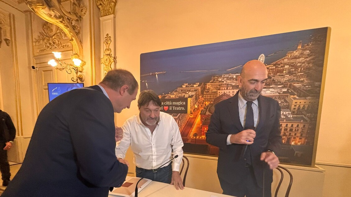 La parabola dell’eroe dimenticato e la passerella a Bari Vecchia