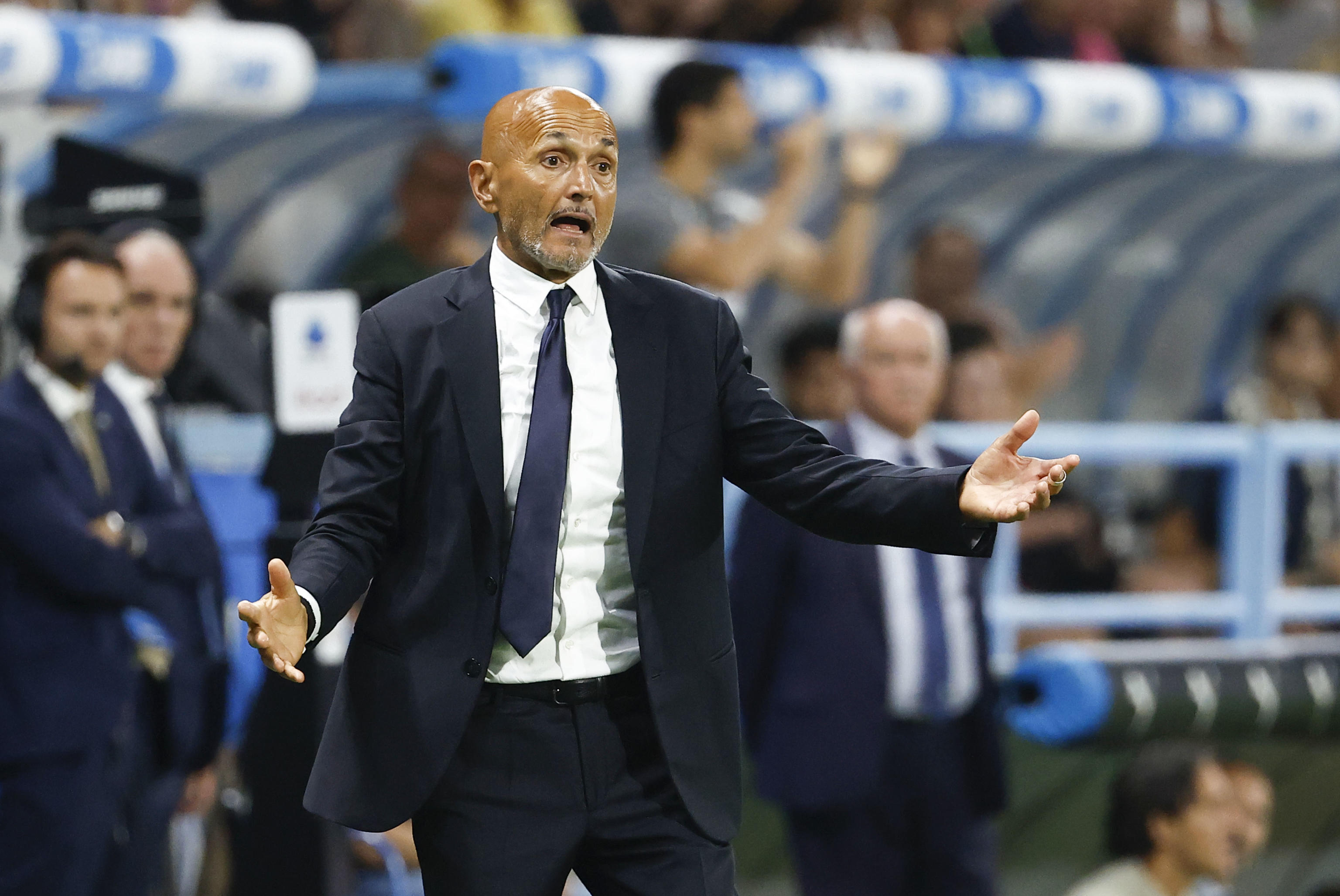 Pianto antico nel tramonto di Spalletti