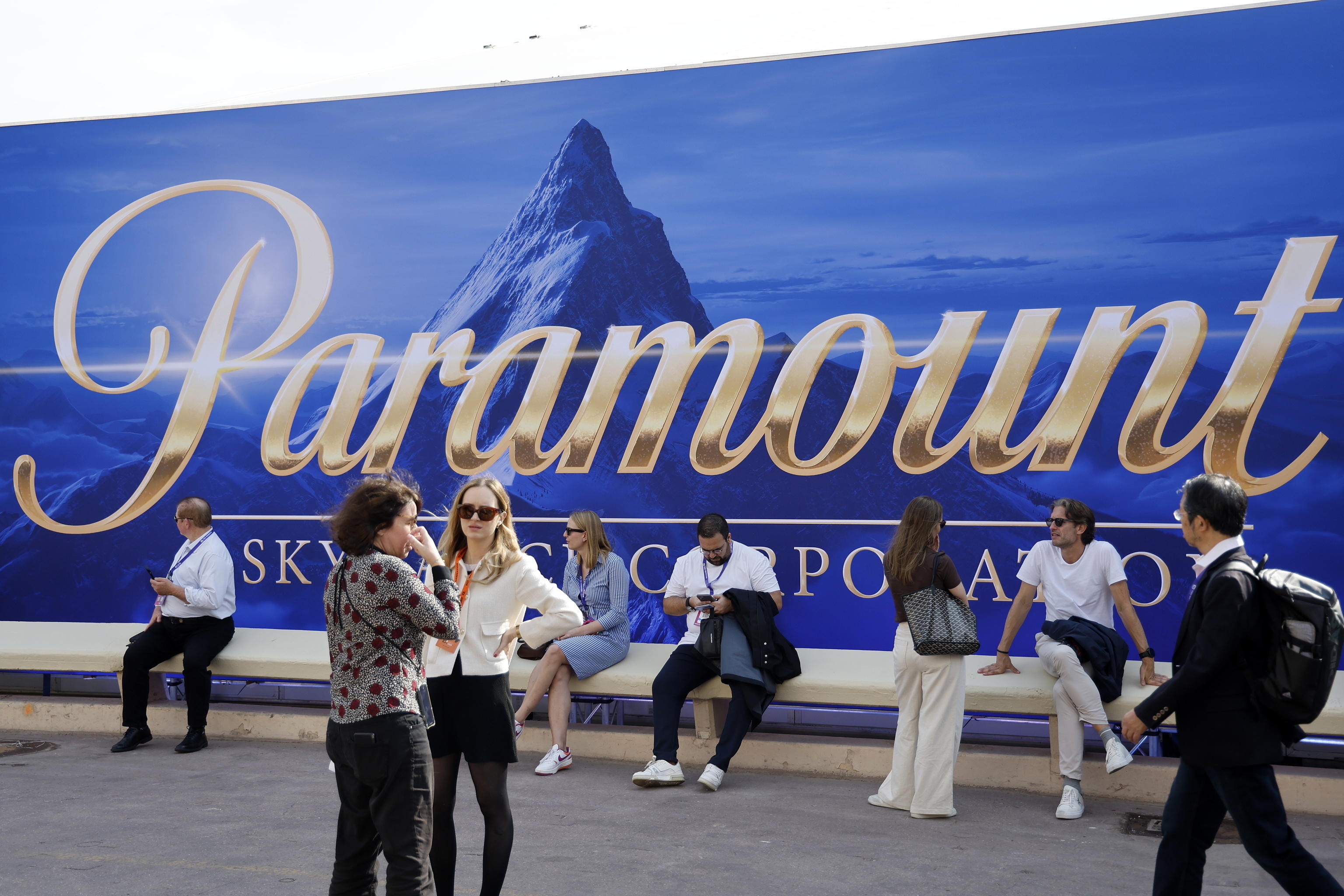 Paramount-Warner, Ellison: “Maxifusione sarà fatta in due settimane”