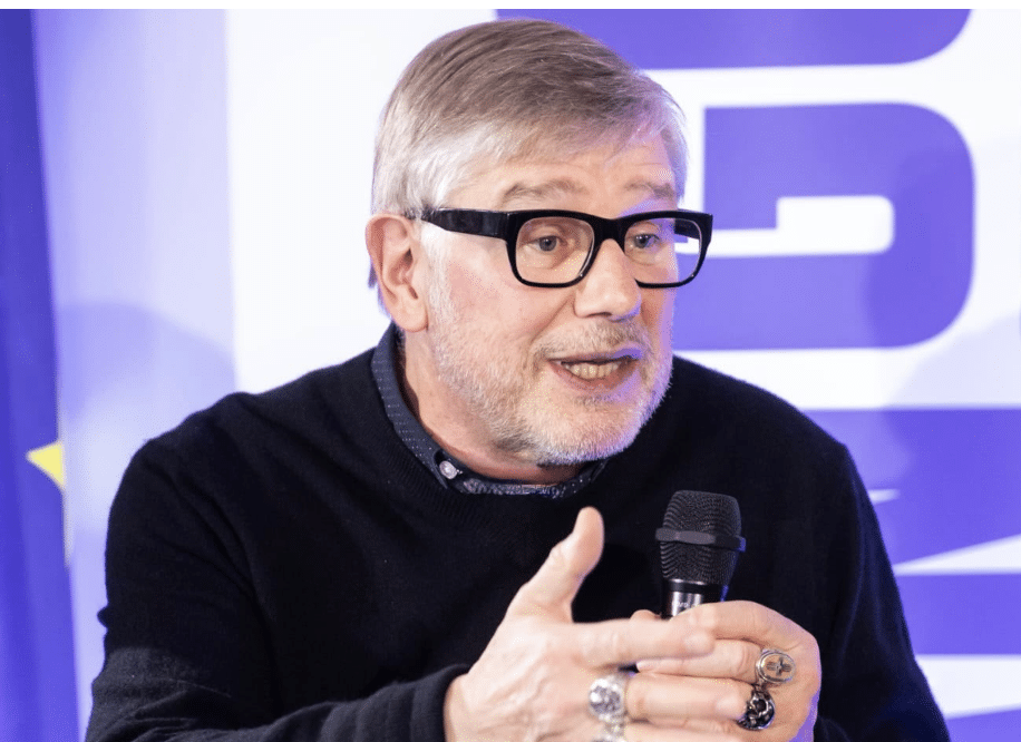 La gauche francese “totalement fascinée” dai figli di Allah (dice un ex di Liberation)