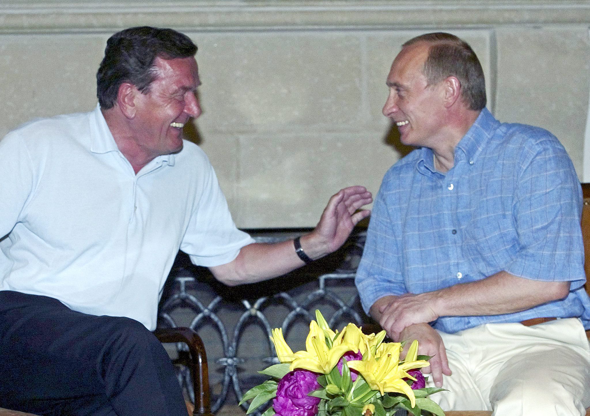 Schröder, Globus e il valore di un amico al Cremlino