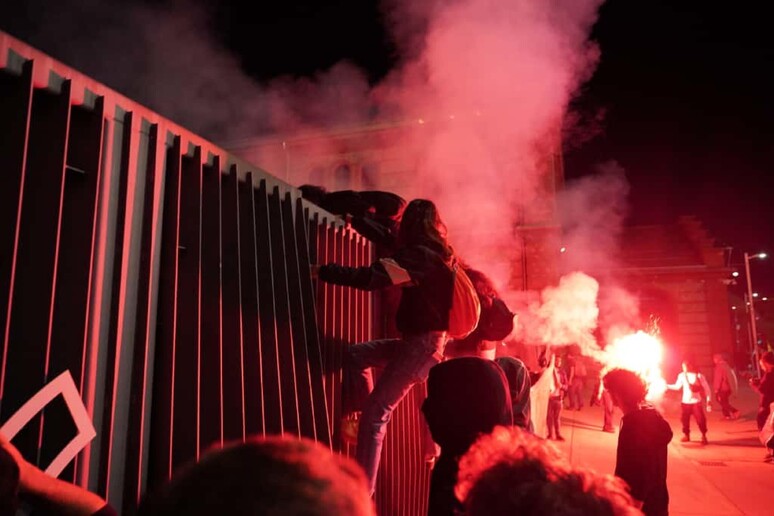Se l’attuale sinistra confonde la protesta democratica con la violenza