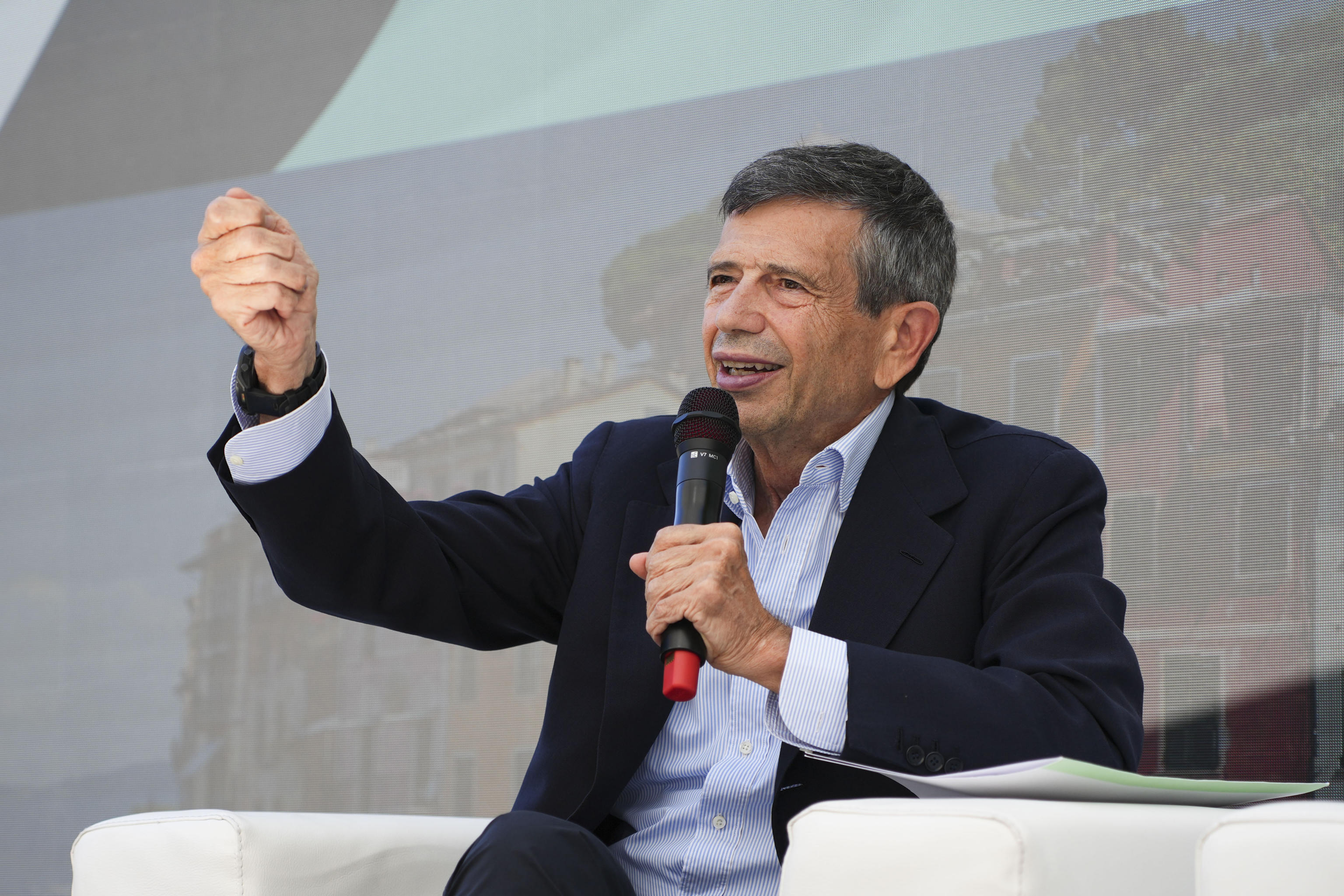 Centrodestra, Lupi: “Porte aperte a Cateno De Luca, no a Vannacci”
