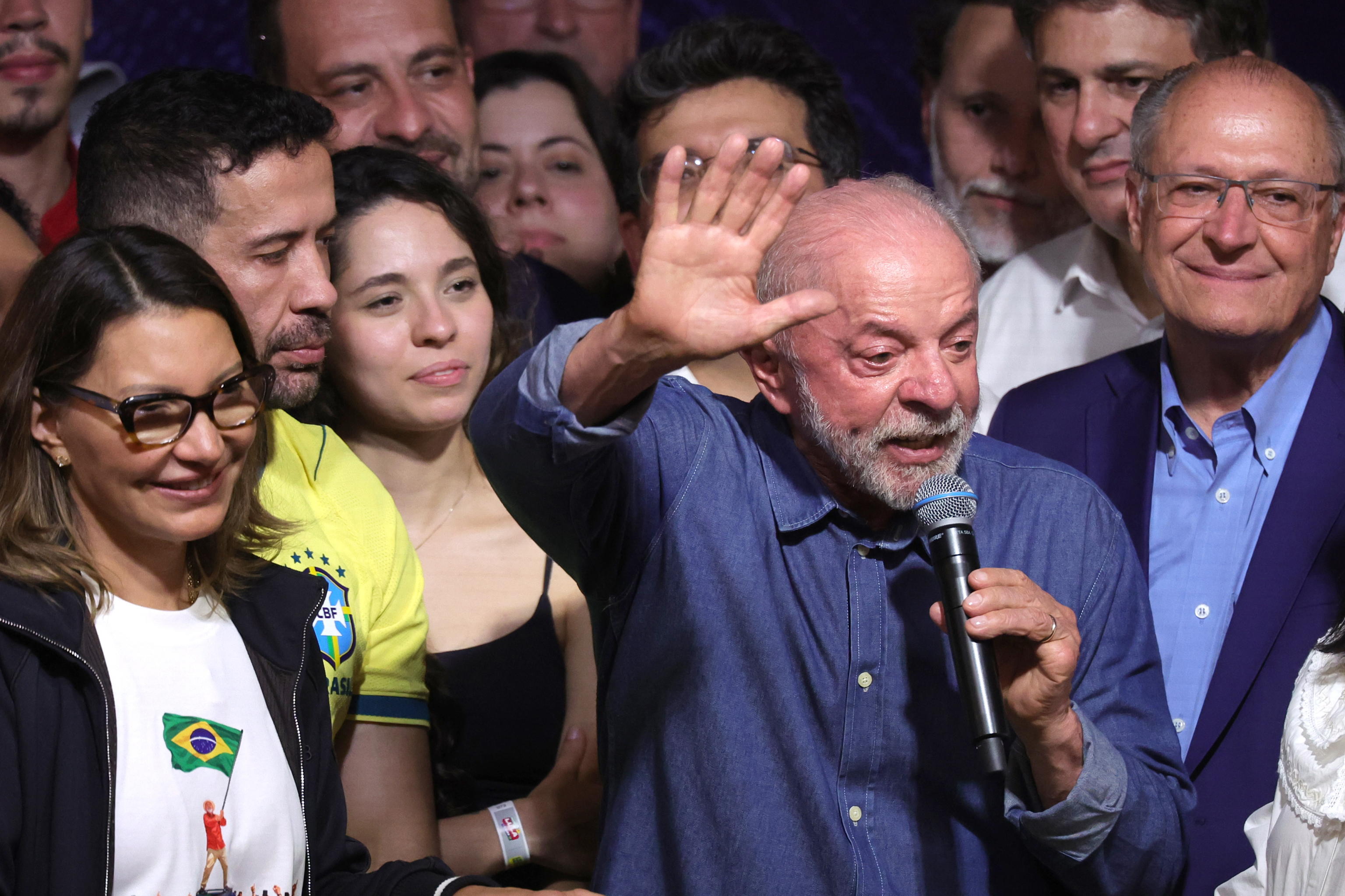Brasile, vince Lula ma Flávio Bolsonaro contesta il voto 