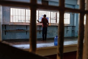 Carceri: Padova, Napoli, ancora suicidi