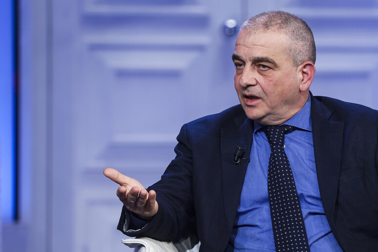 Fazzolari: “Solidarietà al popolo ucraino per l’attacco a Dnipro”